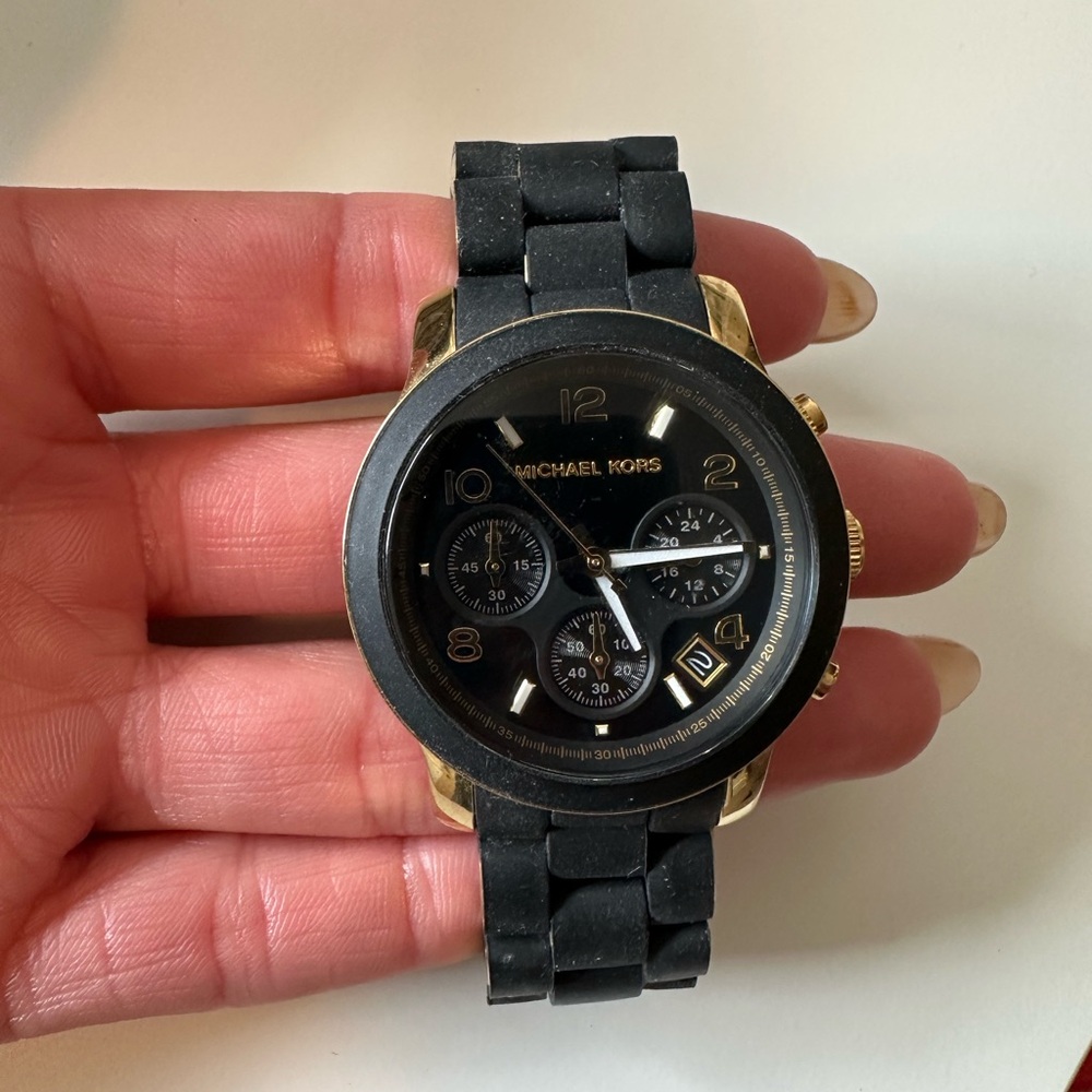 Michael Kors Runway women’s watch - Picture 4 of 9